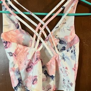 Super cute top for summer